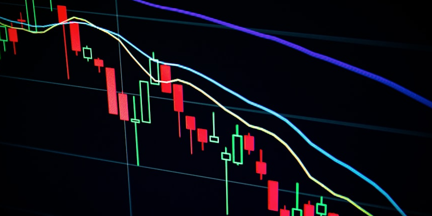 Rappresentazione visiva dell'articolo: Mercati in discesa: panico o opportunità?